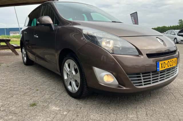 Renault Grand Scénic (2009) thumbnail 2