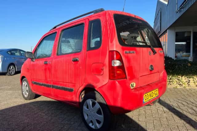 Suzuki Wagon R+ (2003) thumbnail 3