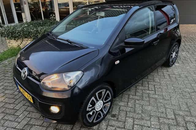 Volkswagen Up! (2013) thumbnail 1