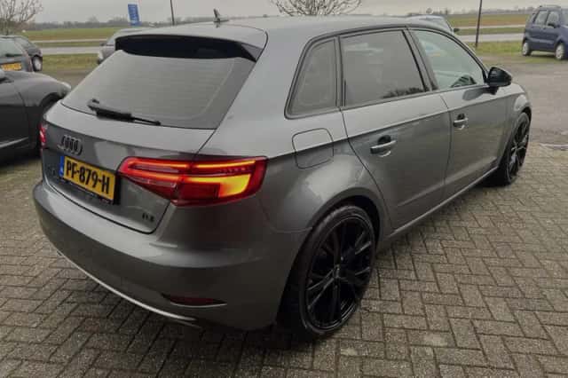 Audi A3 (2017) thumbnail 5