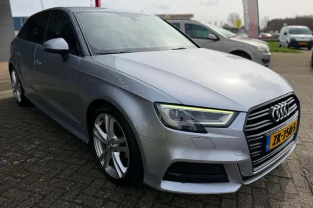 Audi A3 (2019) thumbnail 2