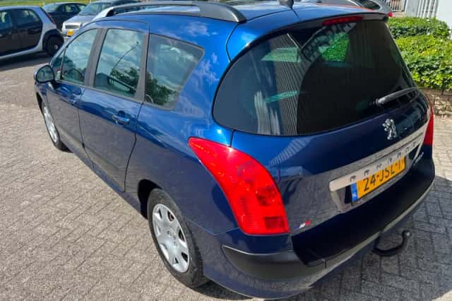 Peugeot 308 (2009) thumbnail 4