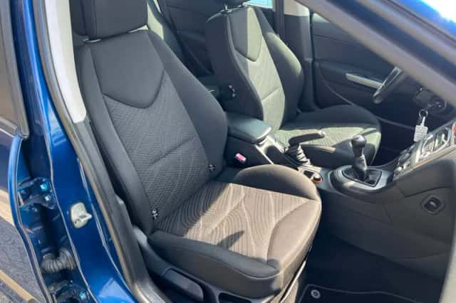 Peugeot 308 (2009) thumbnail 6