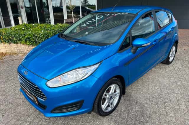 Ford Fiesta (2015) thumbnail 1