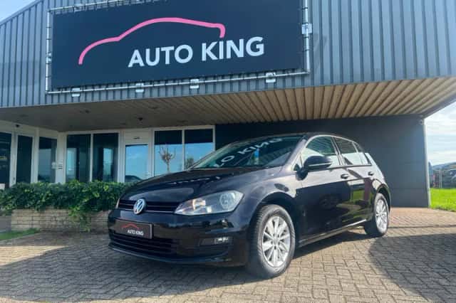 Volkswagen Golf (2013) thumbnail 2