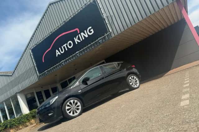 Opel Astra (2017) thumbnail 3