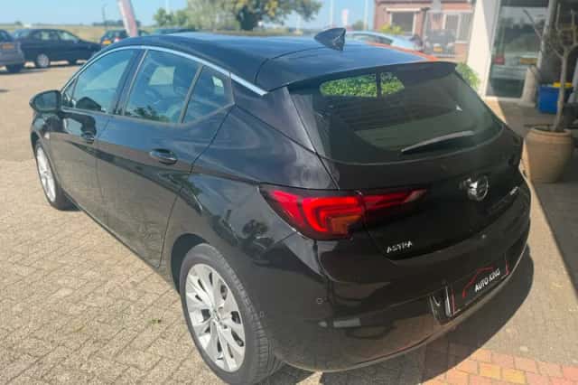 Opel Astra (2017) thumbnail 5