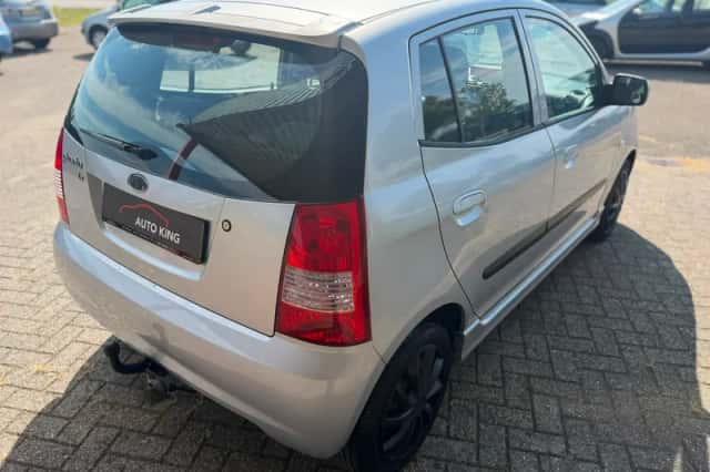 Kia Picanto (2007) thumbnail 4