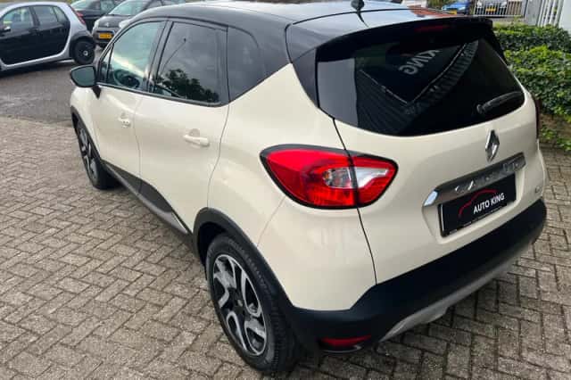 Renault Captur (2015) thumbnail 4
