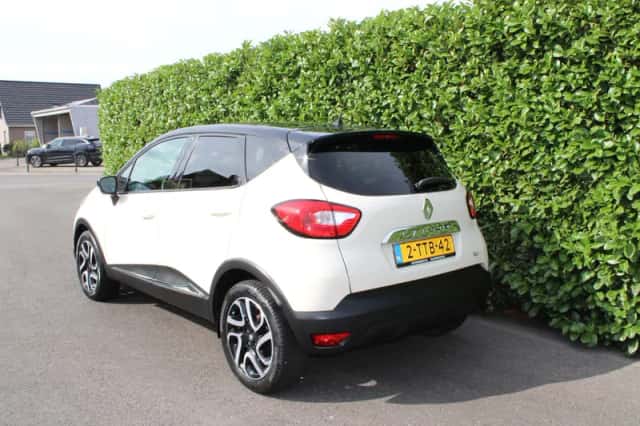 Renault Captur (2014) thumbnail 2