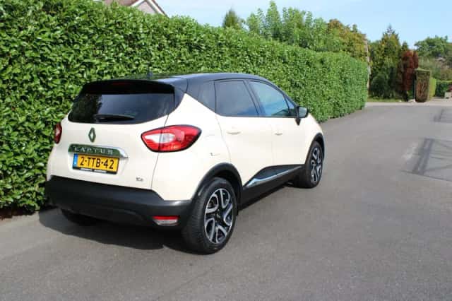 Renault Captur (2014) thumbnail 4