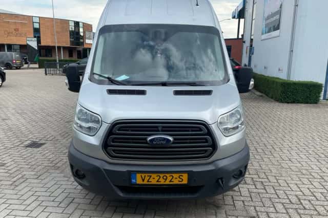 Ford Transit (2016) thumbnail 2