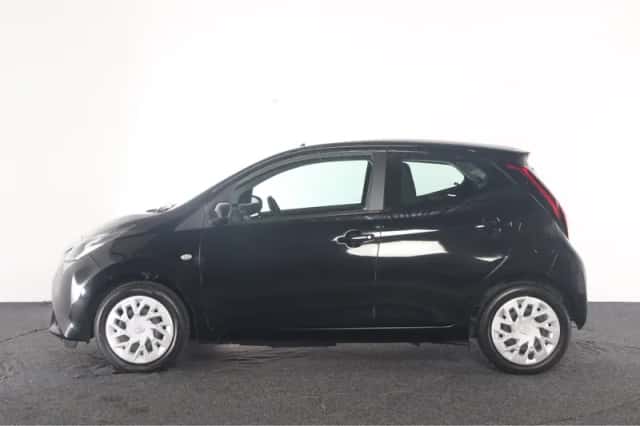 Toyota Aygo (2019) thumbnail 3