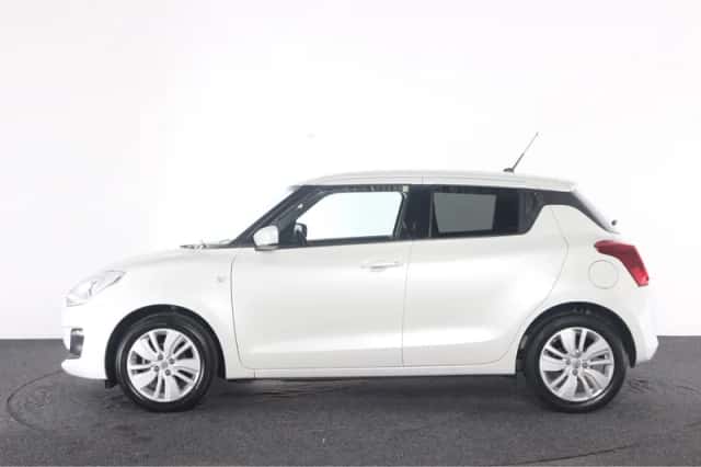 Suzuki Swift (2019) thumbnail 3