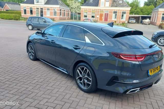 Kia ProCeed (2020) thumbnail 5