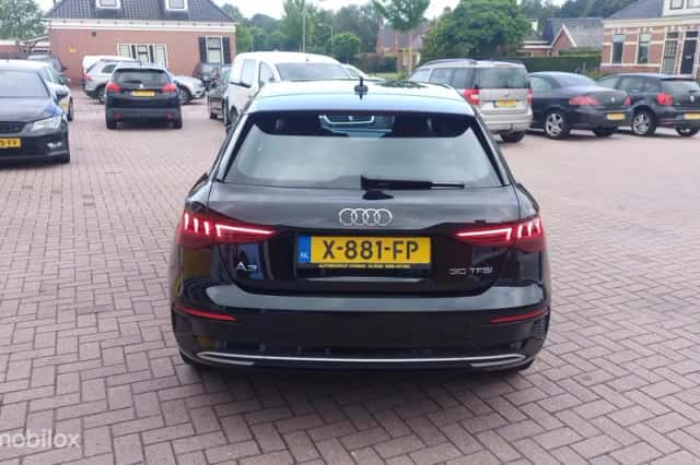 Audi A3 (2023) thumbnail 4