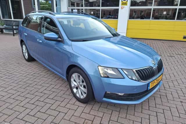 Škoda Octavia (2018) thumbnail 1