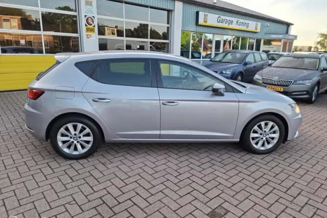 SEAT Leon (2019) thumbnail 2