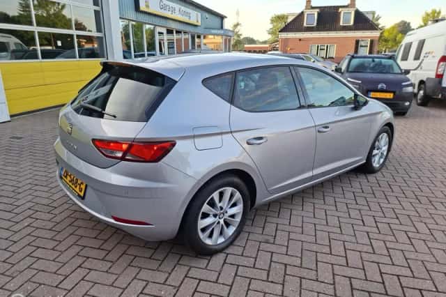 SEAT Leon (2019) thumbnail 3