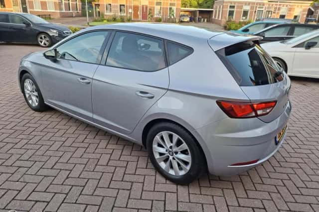 SEAT Leon (2019) thumbnail 5