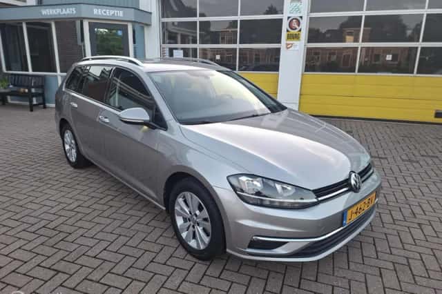 Volkswagen Golf (2020) thumbnail 1
