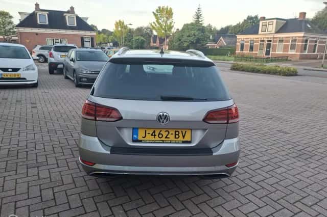Volkswagen Golf (2020) thumbnail 5