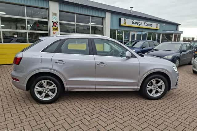 Audi Q3 (2018) thumbnail 2