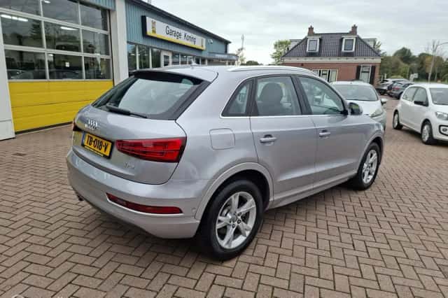 Audi Q3 (2018) thumbnail 3