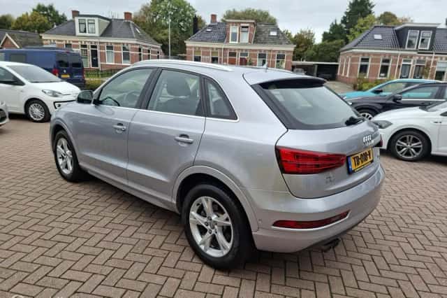 Audi Q3 (2018) thumbnail 5