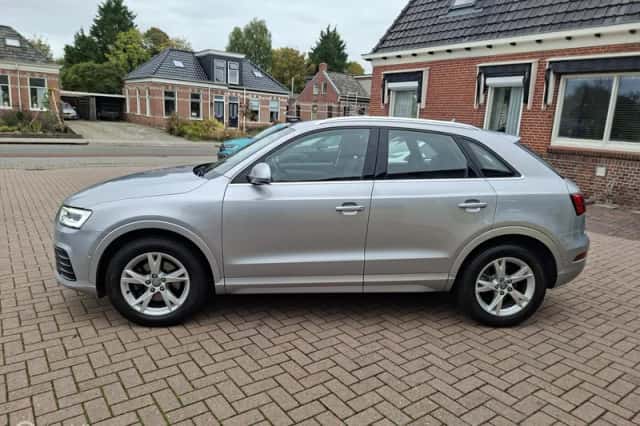 Audi Q3 (2018) thumbnail 6