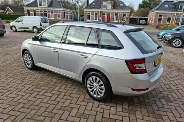 Škoda Fabia (2022) thumbnail 5