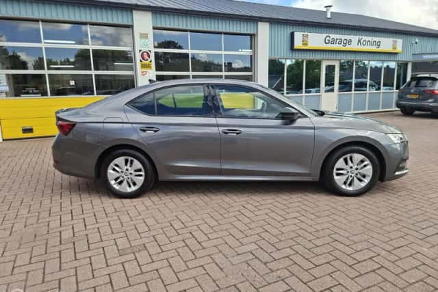 Škoda Octavia (2024) thumbnail 2