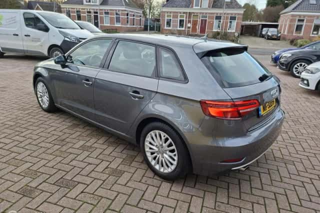 Audi A3 (2017) thumbnail 5