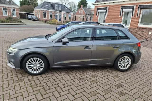 Audi A3 (2017) thumbnail 6