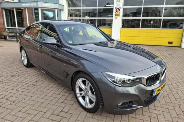 BMW 3-Serie (2018) thumbnail 1