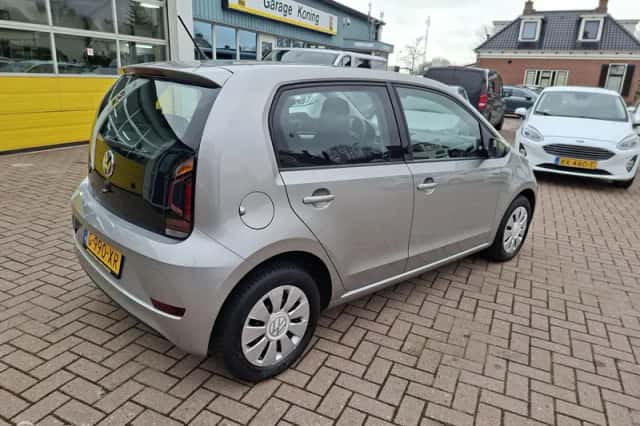 Volkswagen Up! (2020) thumbnail 3