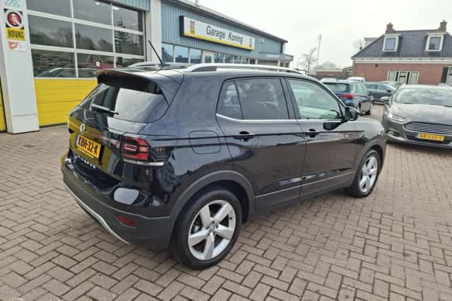 Volkswagen T-Cross (2020) thumbnail 3