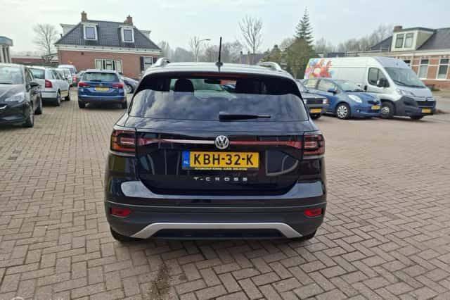 Volkswagen T-Cross (2020) thumbnail 4