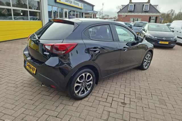 Mazda 2 (2019) thumbnail 3