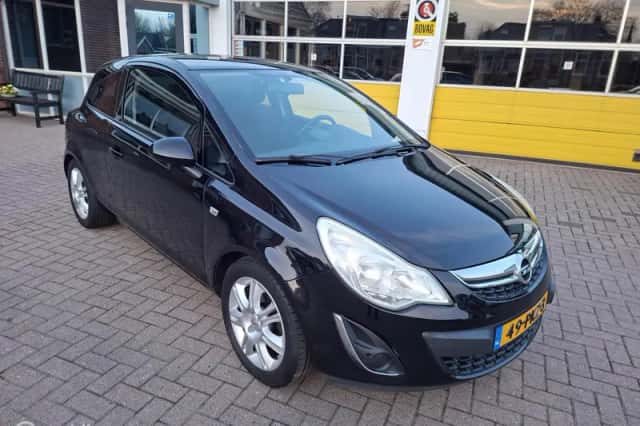 Opel Corsa (2011) thumbnail 1