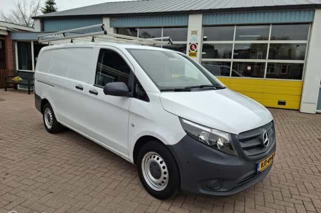 Mercedes-Benz Vito (2021) thumbnail 1
