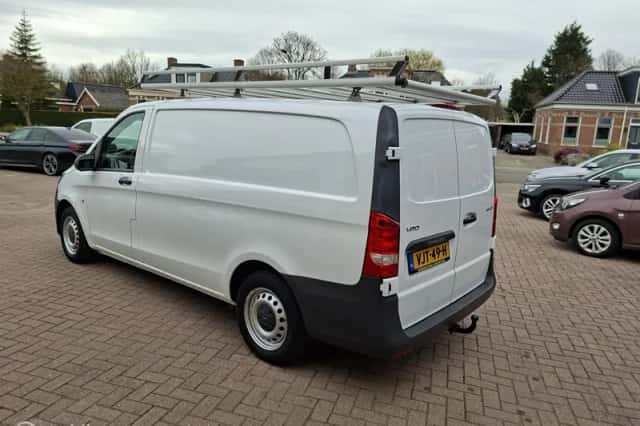 Mercedes-Benz Vito (2021) thumbnail 5