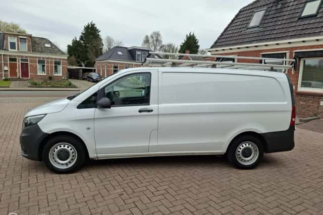 Mercedes-Benz Vito (2021) thumbnail 6