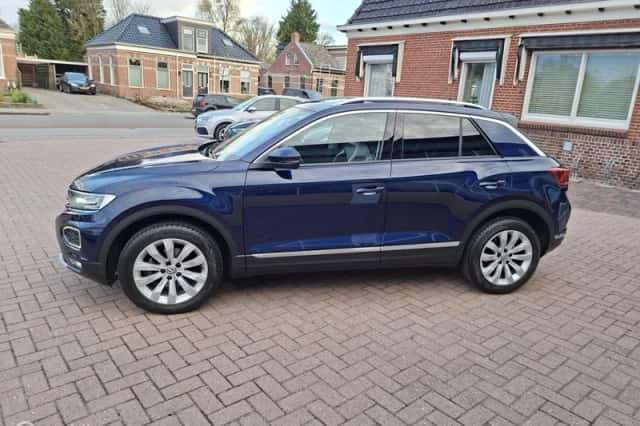 Volkswagen T-Roc (2019) thumbnail 6