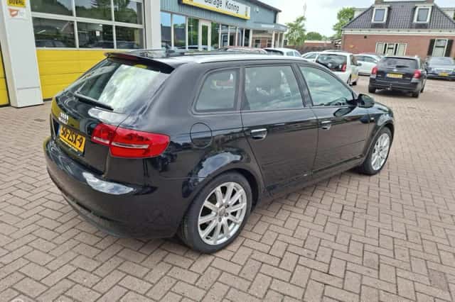 Audi A3 (2013) thumbnail 3