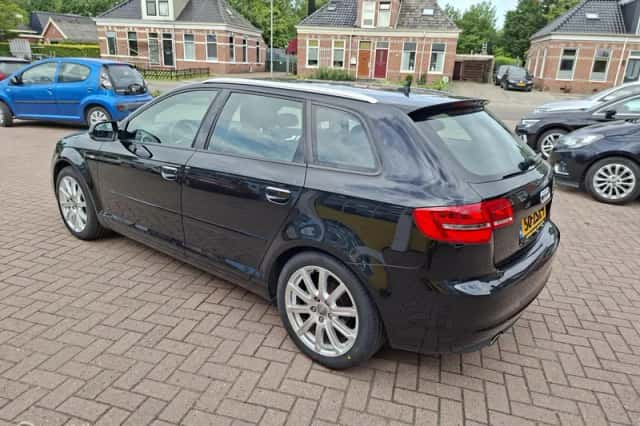 Audi A3 (2013) thumbnail 5