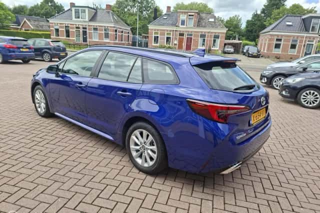 Toyota Corolla (2024) thumbnail 5