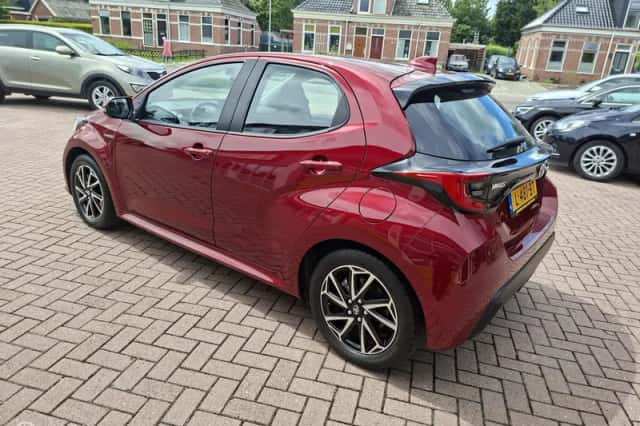 Toyota Yaris (2021) thumbnail 5