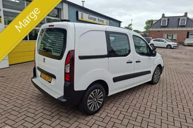 Peugeot Partner (2017) thumbnail 3