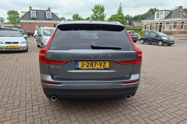 Volvo XC60 (2020) thumbnail 4